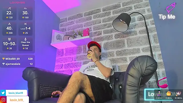 kevinn_blue1's cam snapshot