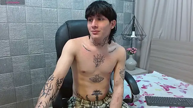 Iantwink18's cam snapshot