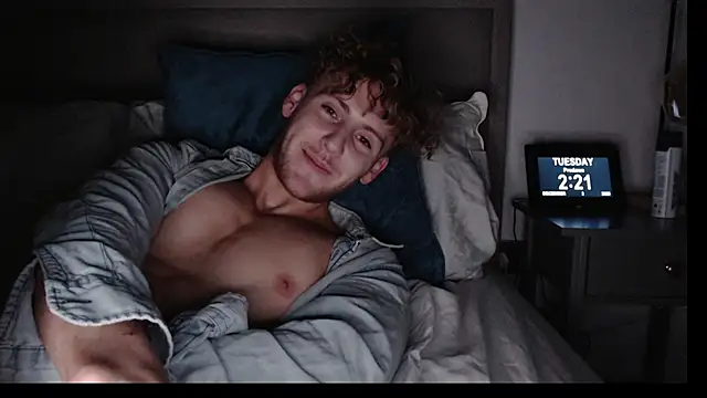 DominantAlex18's cam snapshot