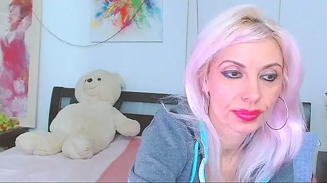 HoneyLara live sex cam