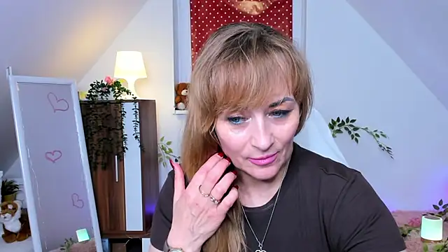 naughtymilane's cam snapshot