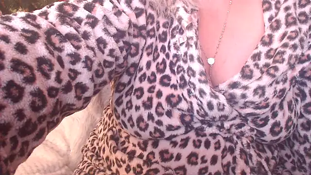 Divineblond's cam snapshot