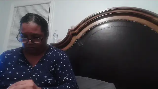 ebonyred live sex cam