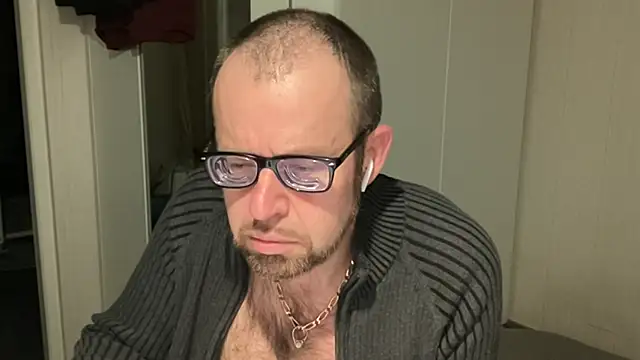 FABIOGLASSES live sex cam