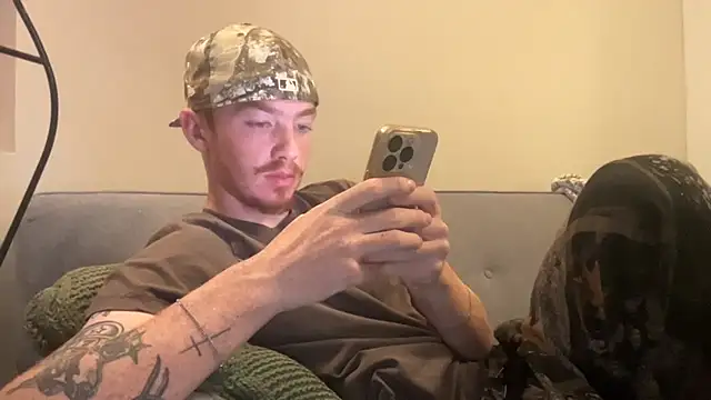 younghungginger live sex cam