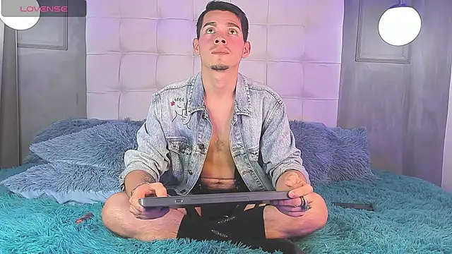 The_Perfect_Couple's cam snapshot