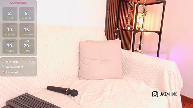 Jazmiin-'s cam snapshot