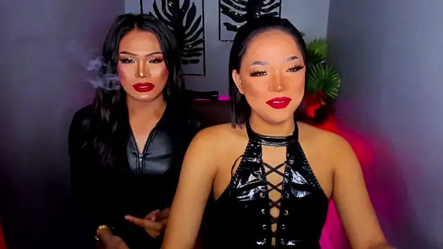 GwennGoddess live sex cam