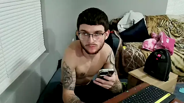 hungkubenski's cam snapshot