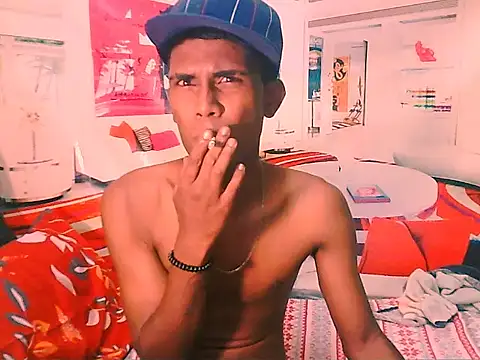 IndianThuggin's cam snapshot