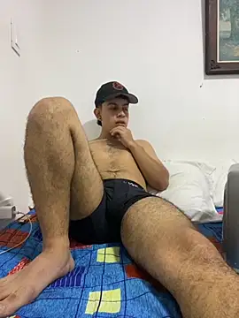 Young_handsome's cam snapshot