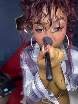 PrettyTiana_'s cam snapshot