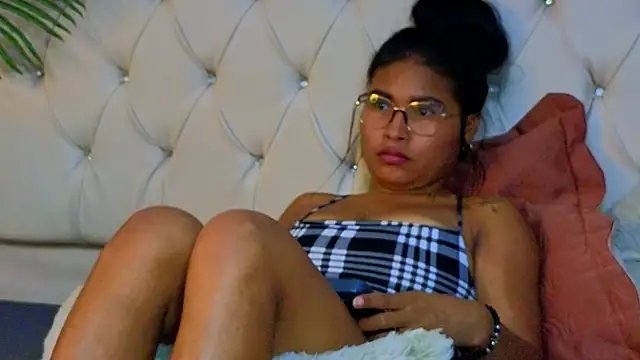 Miaa_Collinss's cam snapshot