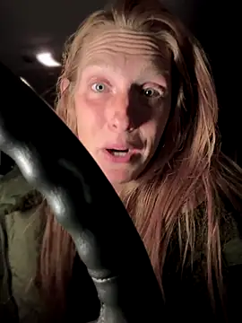 GoldenFlameGoddess live sex cam