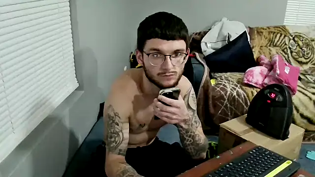 hungkubenski's cam snapshot