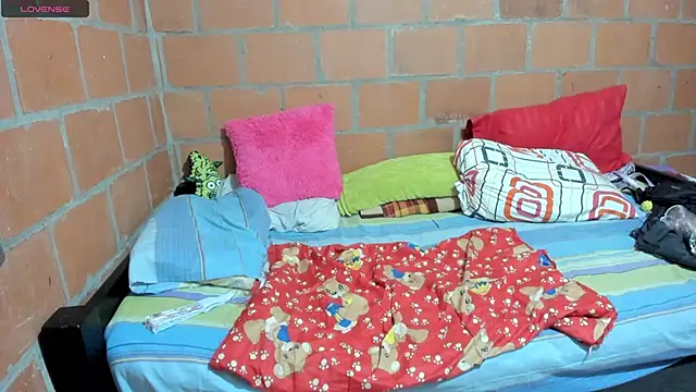 naughty_devil2 live sex cam