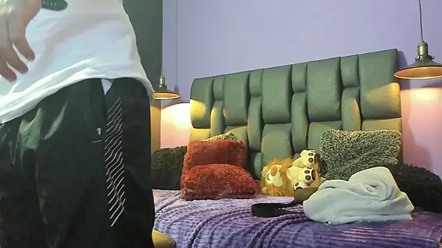 Lyon_vach live sex cam