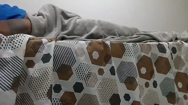 JUNINHOLEKEJR's cam snapshot