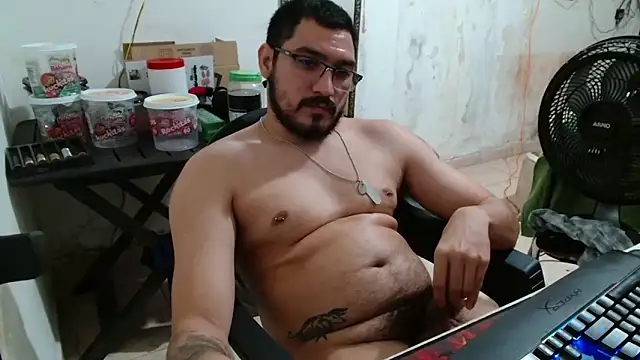 Leonino231 live sex cam