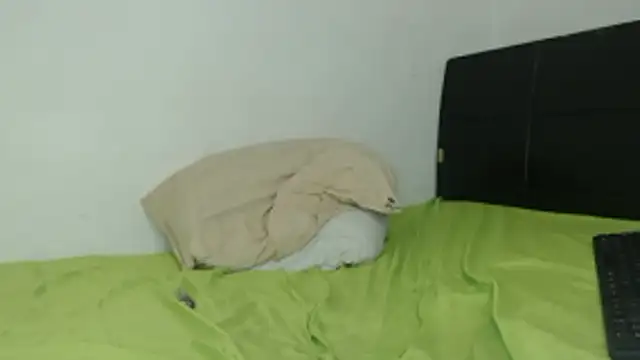 lolitabauer2 live sex cam