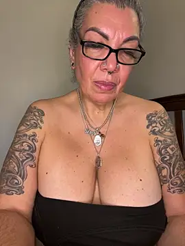 dieseldame1313 live sex cam