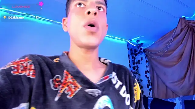 Ethan_Boyy live sex cam