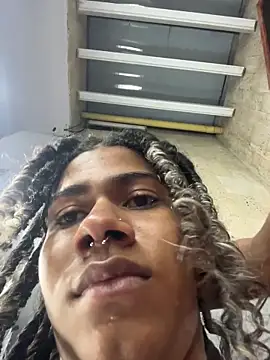 Maxim-Walker live sex cam