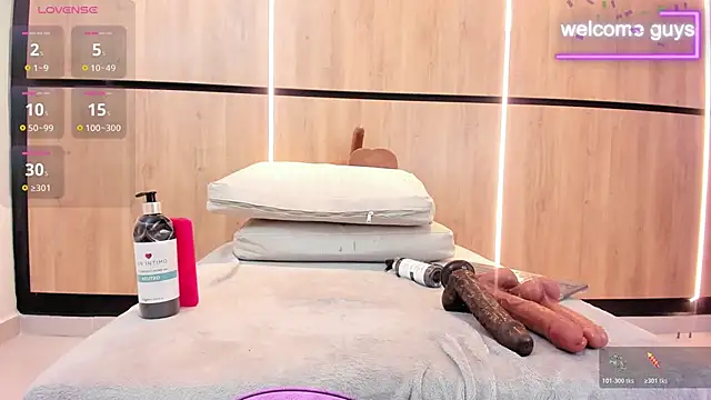 adela_chase live sex cam