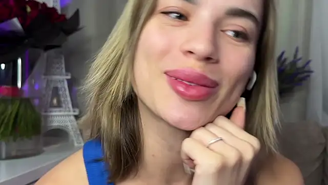 JodyBlow live sex cam