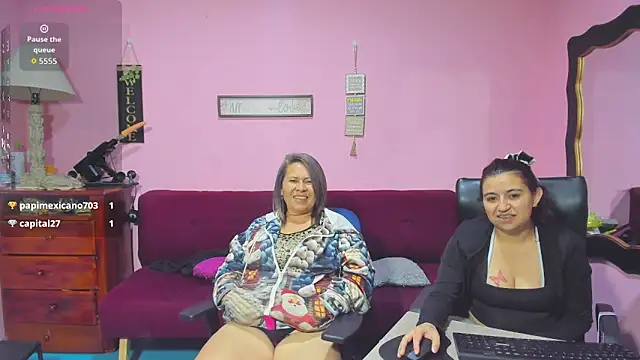 lesbiancuple live sex cam