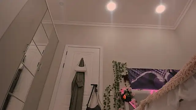 yuna_loon live sex cam