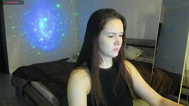 LindaRobertz live sex cam