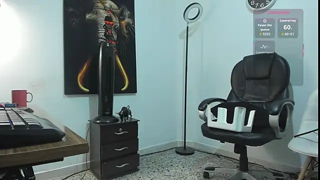 Ethan_Castellano live sex cam