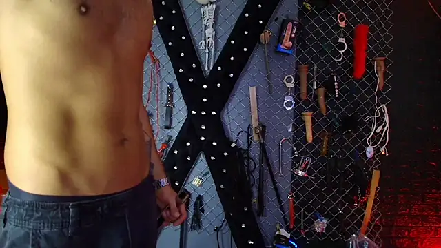 Warick_and_Aria_bdsm_ live sex cam