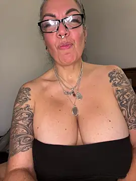 dieseldame1313 live sex cam