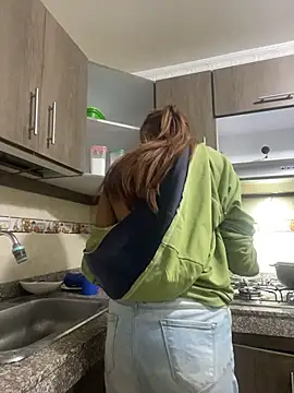 Hopemoretti live sex cam