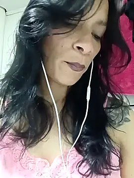 kim_lebanon live sex cam