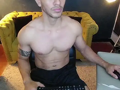 tayler_luke's cam snapshot