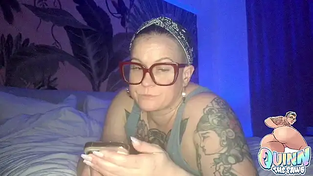 quinnmariexo live sex cam