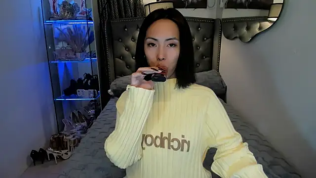 reighnempress live sex cam