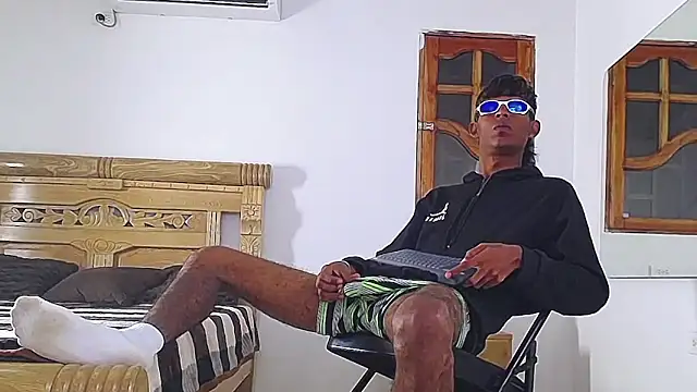 black_boy22_'s cam snapshot