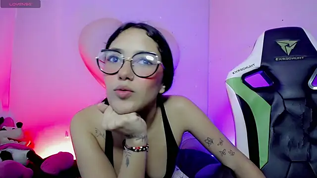 Mishell_hot_'s cam snapshot