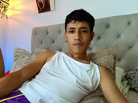 Ostin18hot's cam snapshot