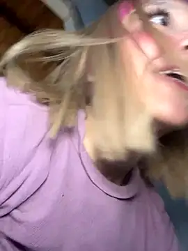 SweetBunnyGF's cam snapshot