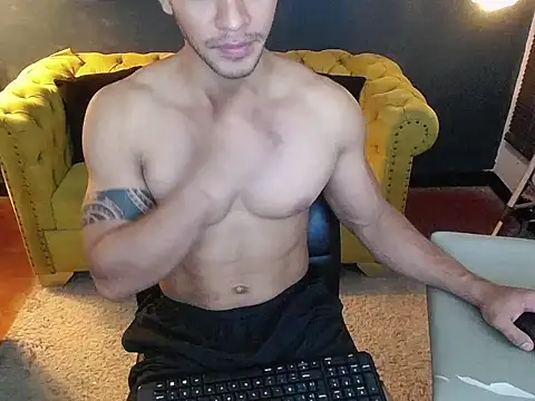 tayler_luke's cam snapshot