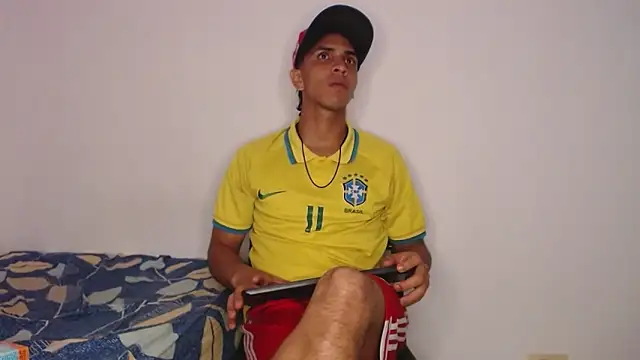 Monkey_uchiha777's cam snapshot