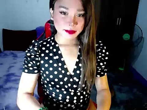 sofiathe1st live sex cam