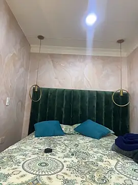 Maxim-Walker live sex cam