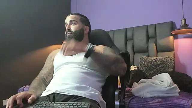 Lyon_vach live sex cam