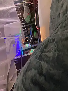 gurlnips live sex cam